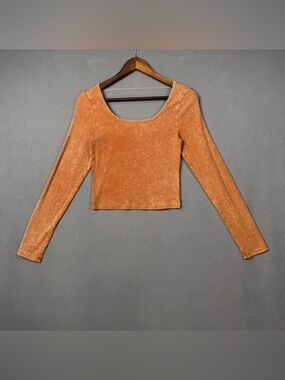 Wild Fable Long Sleeve Ribbed Scoop Neck Crop Top, Sandy Brown, M